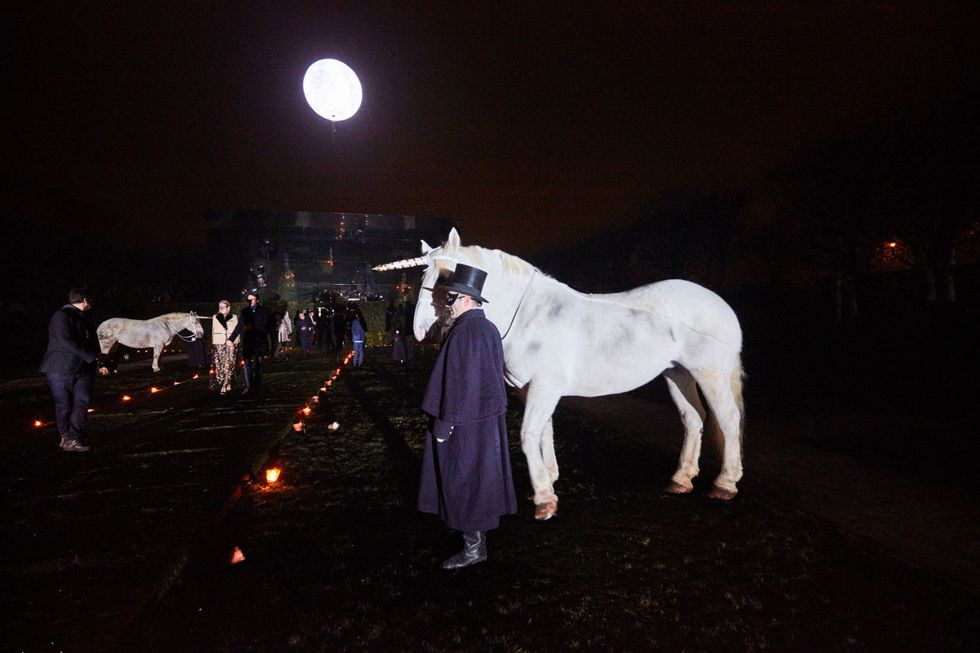 Night, Horse, Working animal, Darkness, Astronomical object, Midnight, Livestock, Moonlight, Celestial event, Mane, 