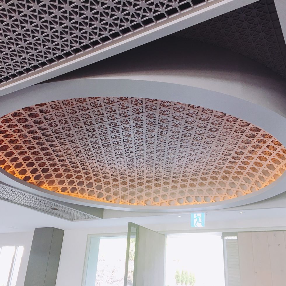 Ceiling, Architecture, Daylighting, Ceiling fixture, Plaster, 
