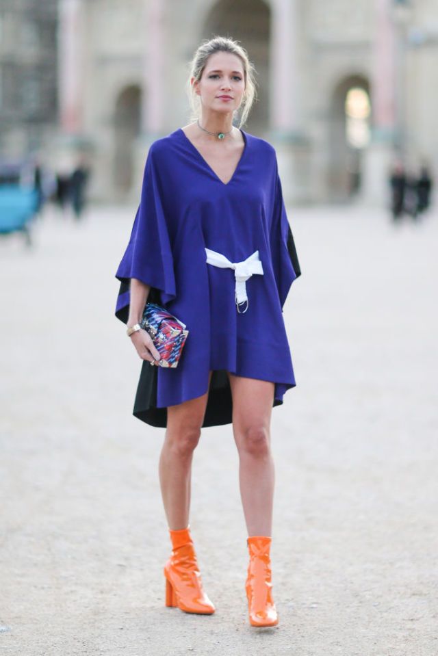 Blue, Clothing, Cobalt blue, Street fashion, Shoulder, White, Fashion, Electric blue, Footwear, Turquoise, 