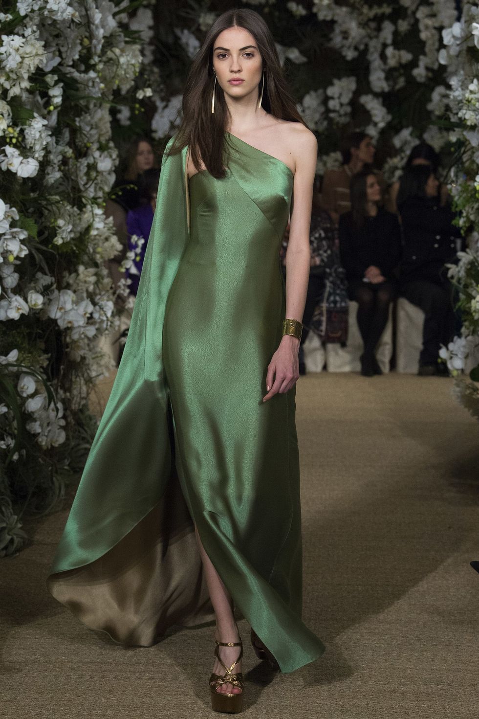 Fashion model, Clothing, Dress, Fashion, Green, Haute couture, Shoulder, Formal wear, Gown, Bridal party dress, 