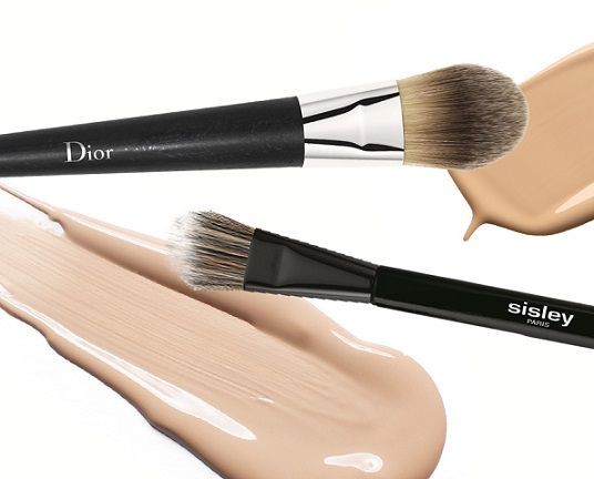 Brush, Makeup brushes, Cosmetics, Beauty, Eyebrow, Beige, Face powder, Tool, Material property, Paint brush, 