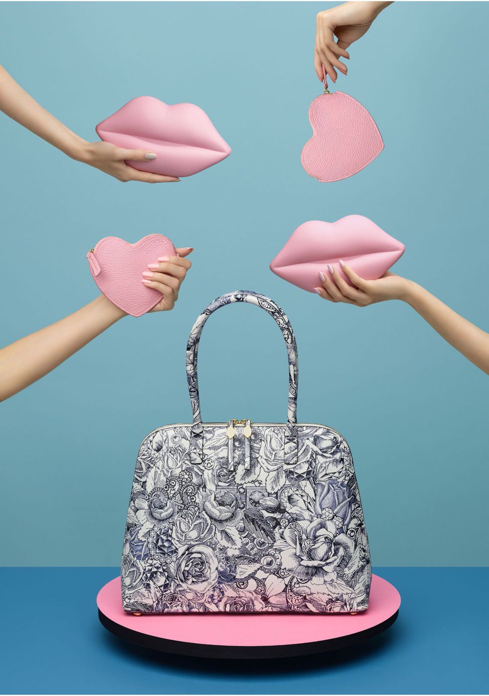 Pink, Bag, Handbag, Fashion accessory, Hand, Heart, 