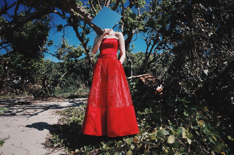Dress, Clothing, Red, Gown, Tree, Fashion, Formal wear, Outerwear, Photo shoot, Spring, 