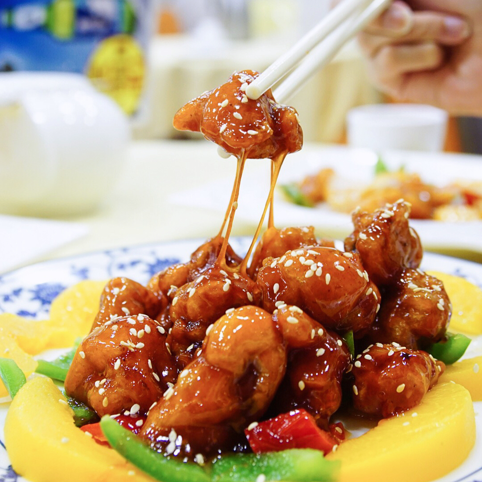 Dish, Food, Cuisine, Sesame chicken, Sweet and sour, Meat, Ingredient, Orange chicken, General tso's chicken, Fried food, 