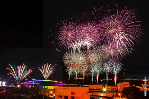 Fireworks, New Years Day, Night, Event, Midnight, Festival, Fête, Landmark, Light, Lighting, 