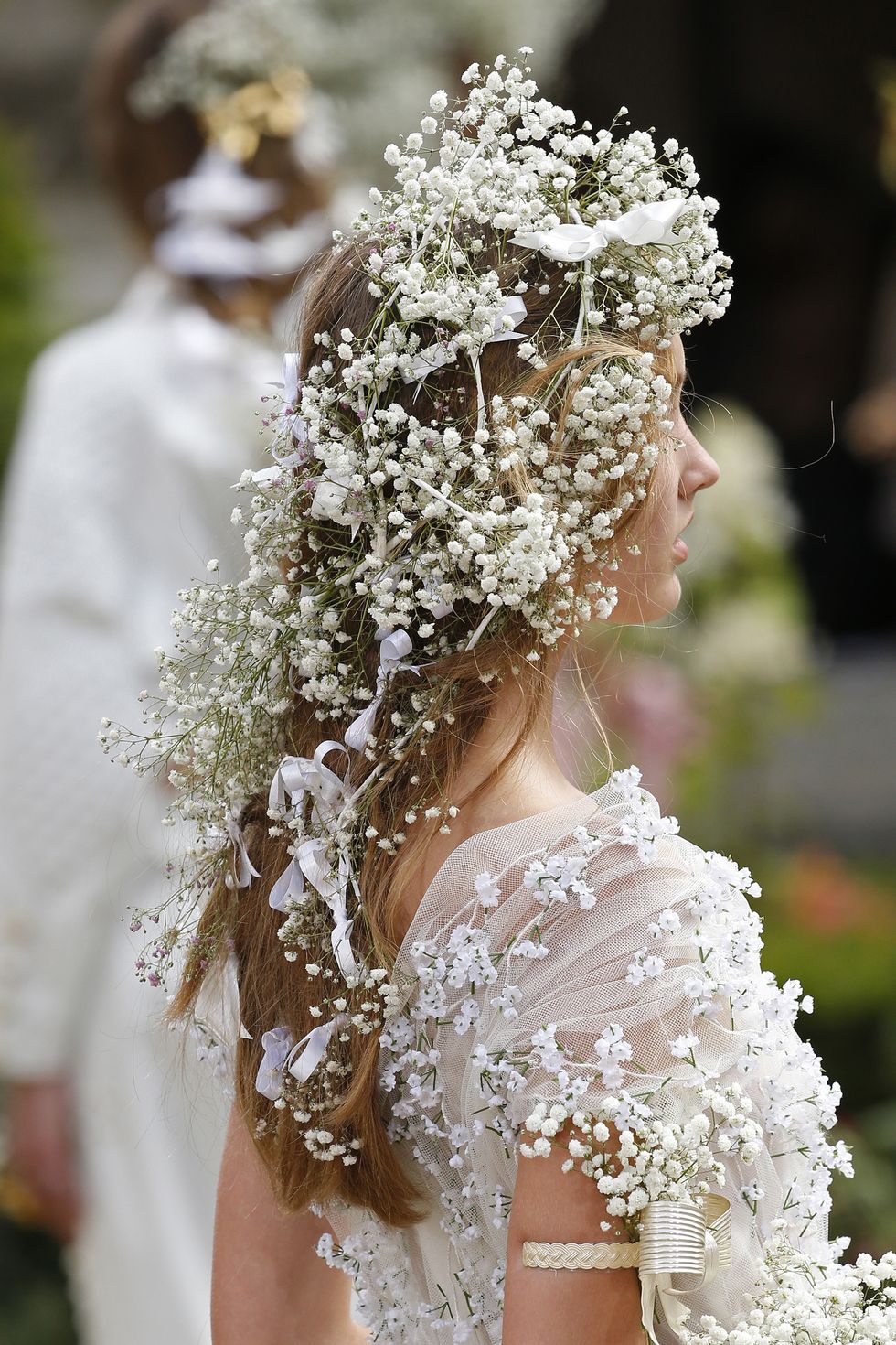 Photograph, Dress, Headgear, Petal, Wedding dress, Bridal clothing, Hair accessory, Headpiece, Bride, Embellishment, 