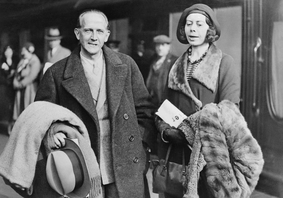 A. A. Milne和他的妻子Daphne Milne