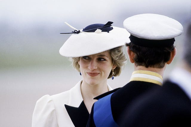 Sailor, Uniform, Headgear, Official, Navy, Gesture, Cap, Hat, Naval officer, Formal wear, Sailor, Uniform, Headgear, Official, Navy, Gesture, Cap, Hat, Naval officer, Formal wear,