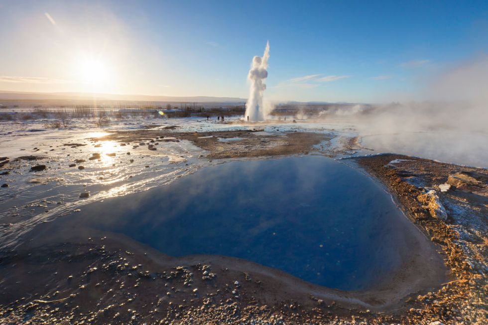 Body of water, Liquid, Fluid, Natural landscape, Water resources, Geology, Geyser, Sun, Volcanic field, Hot spring, 