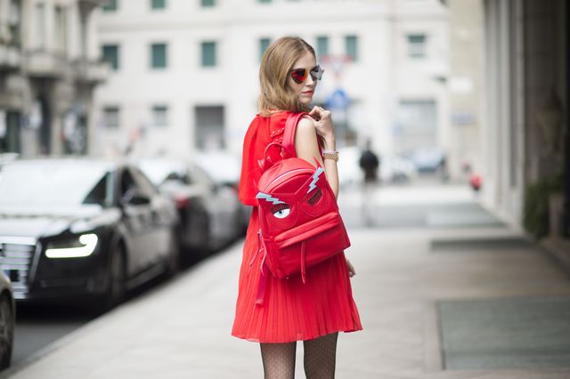 Clothing, Shoulder, Sunglasses, Bag, Style, Street fashion, Street, Fashion accessory, Blond, Luggage and bags, 