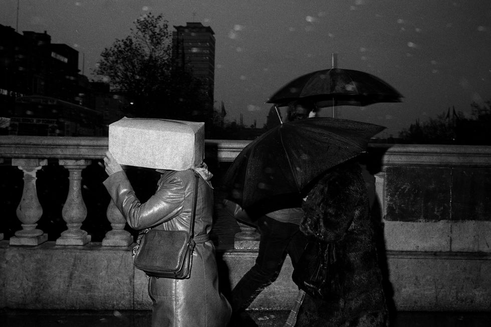 Umbrella, Monochrome, Rain, Monochrome photography, Black-and-white, Precipitation, Drizzle, Rain and snow mixed, 