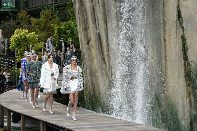 Fashion, Water, Dress, Tree, Spring, Event, Architecture, Water feature, Photography, Tourism, 