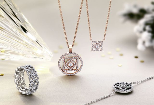 Jewellery, Pendant, Necklace, Fashion accessory, Locket, Body jewelry, Diamond, Chain, Platinum, Silver, 
