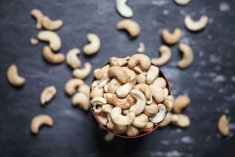 Cashew, Food, Nut, Nuts & seeds, Ingredient, Cashew family, Cuisine, Plant, Produce, Pistachio, 