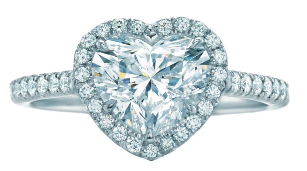 <p>鉑金鑲嵌心型鑽石戒指，Tiffany&amp;Co.。</p>