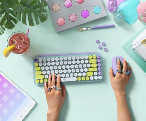 羅技 pop keys 首創「emoji 鍵盤」可愛爆擊!8種表情鍵、3款夢幻色+復古小圓鍵必收