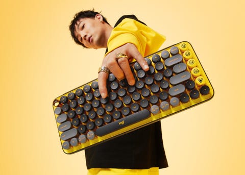 羅技 pop keys 首創「emoji 鍵盤」可愛爆擊!8種表情鍵、3款夢幻色+復古小圓鍵必收