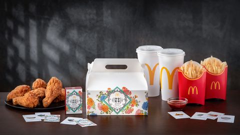 麥當勞 x 故宮 新包裝「皇帝御製」絕美清代琺瑯彩瓷躍上盒！麥當勞優惠加碼買一送一、聯名桌遊
