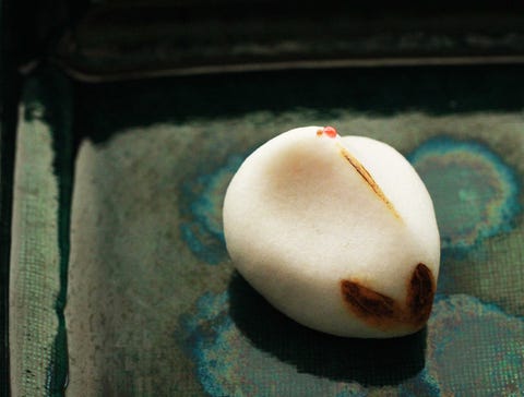 正月のお菓子の代表格は 花びら餅 正月のお菓子の代表格は 花びら餅