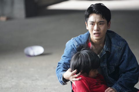 Freindship Talk連載 監督デビューを果たした磯村勇斗 主演の泉澤祐希が語り合う 役者同士の 尊い 親友関係 Freindship Talk連載 監督デビューを果たした磯村勇斗 主演の泉澤祐希が語り合う 役者同士の 尊い 親友関係