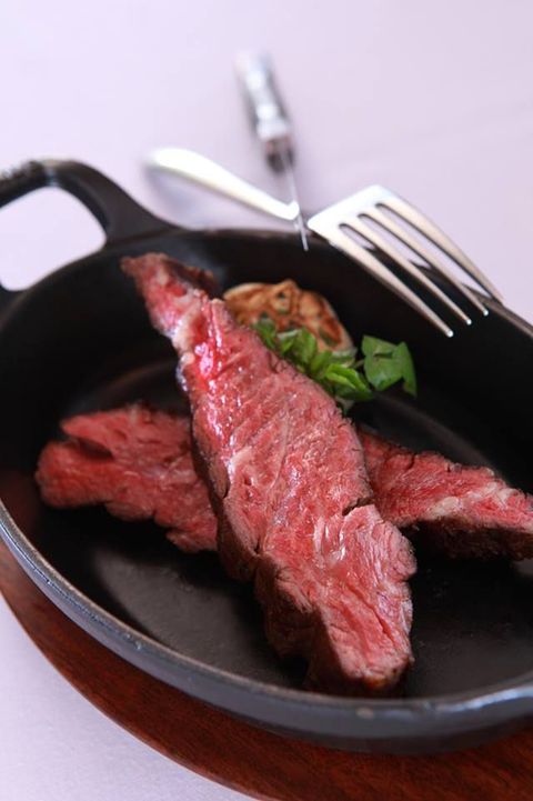 Dish, Flat iron steak, Food, Kobe beef, Red meat, Beef, Cuisine, Ingredient, Steak, Rib eye steak, 