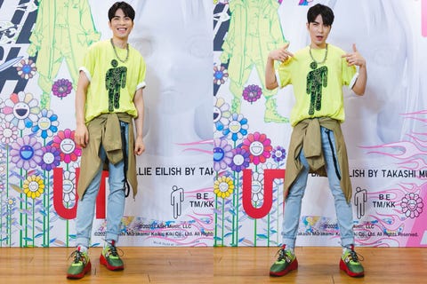 Uniqlo 怪奇比莉 村上隆推出聯名ut開賣 斜肩小人 招牌小花 太可愛粉絲必收 Uniqlo 怪奇比莉 村上隆推出聯名ut開賣 斜肩小人 招牌小花 太可愛粉絲必收