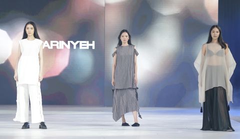 【臺北時裝週】台灣設計師品牌在開幕歡迎晚會�發表2002春夏新品