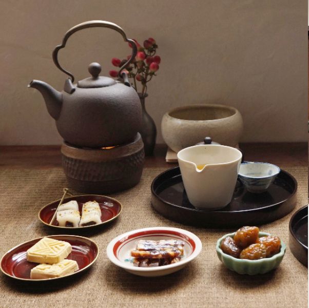 茶席上的悠然風景！台北品茗新去處「小隱茶庵」從茶湯到器皿展現茶席之美