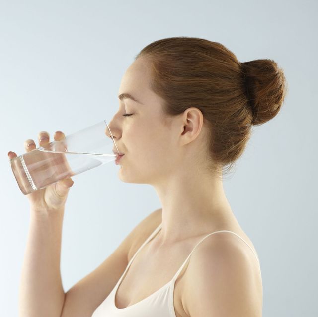 十分な水を飲まないと 心と体に起こる6つの変化