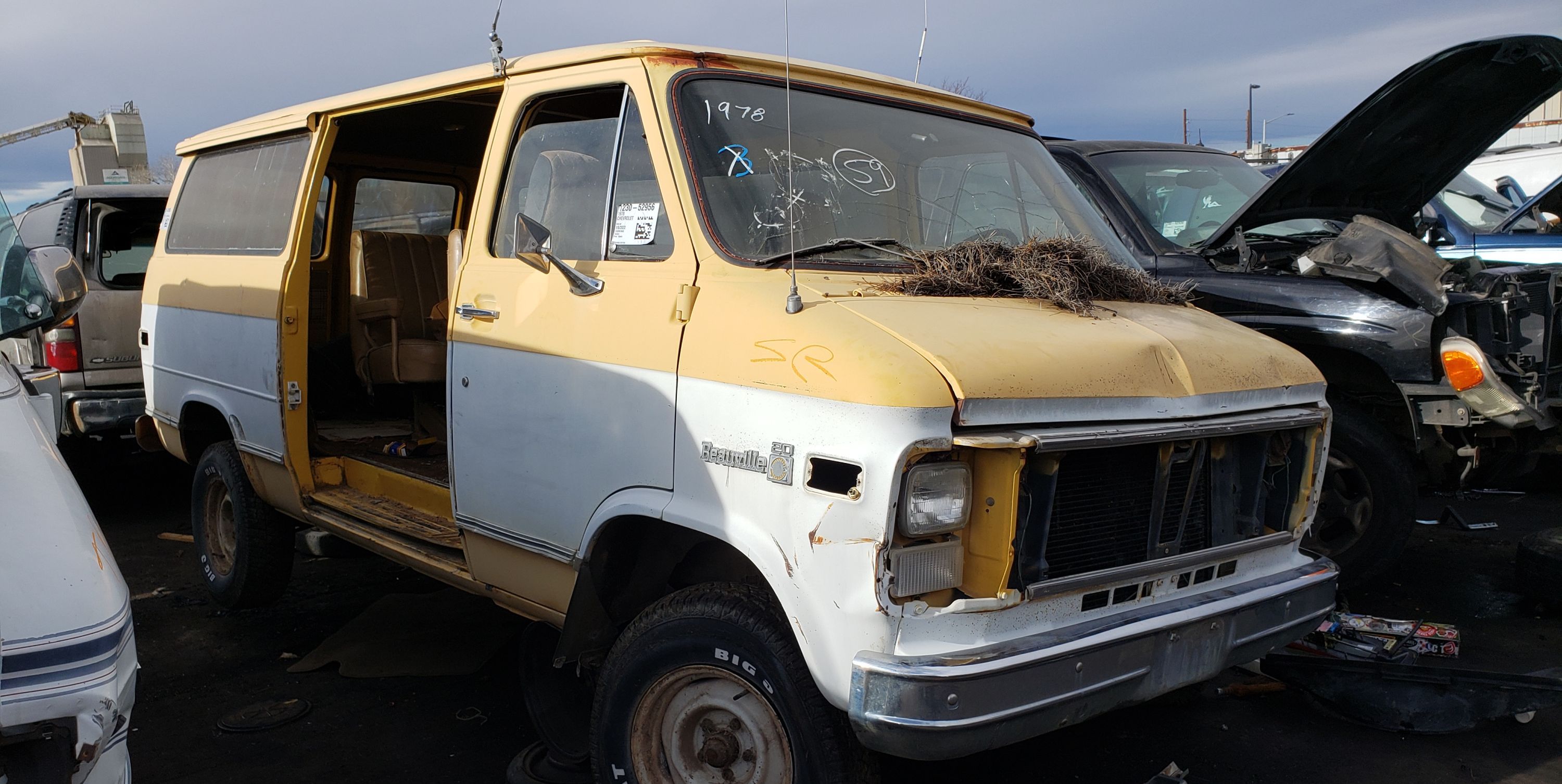 1978 Chevrolet Beauville Van With 3-on-the-Tree Is Junkyard Treasure