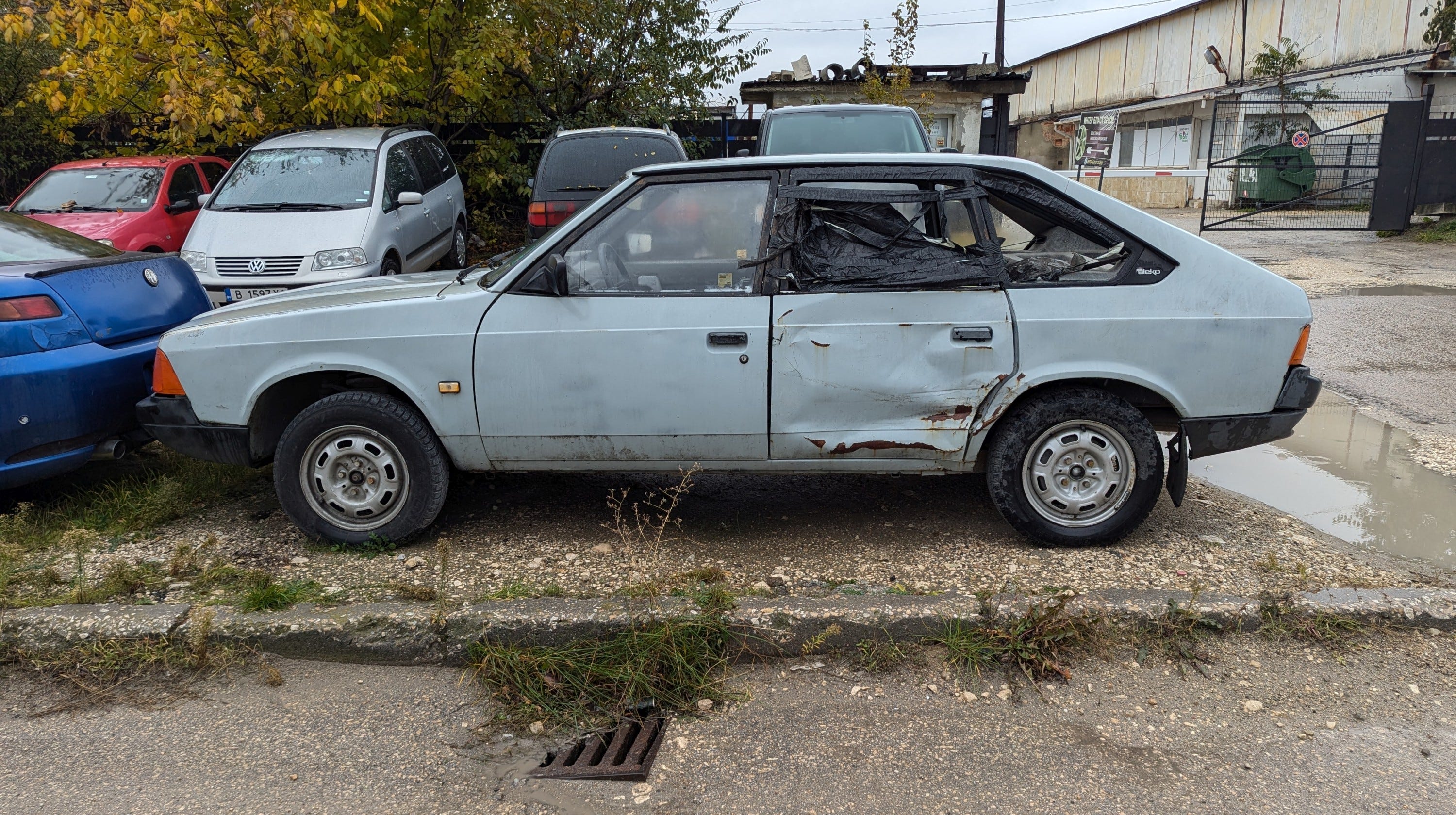 AZLK Aleko 2141 Hatchback Is Down on the Bulgarian Street