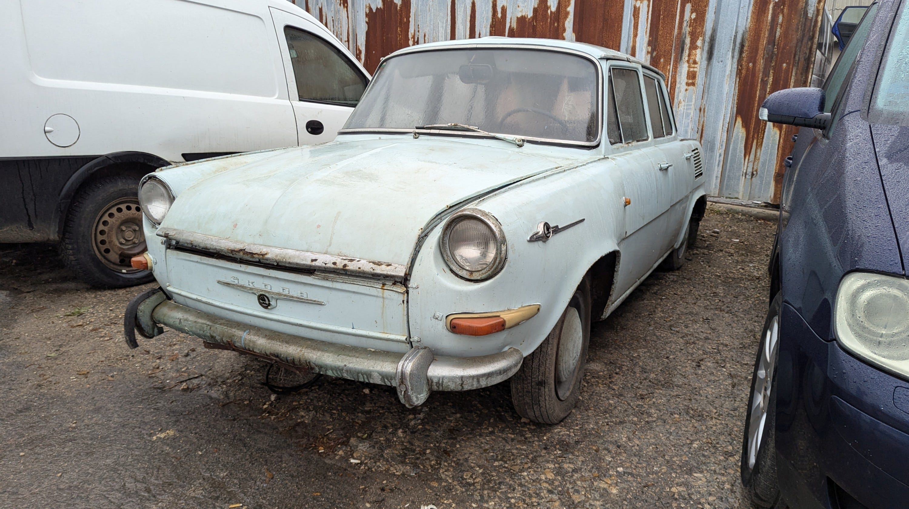 Škoda 1000 MB Sedan Is Bulgarian Junkyard Treasure