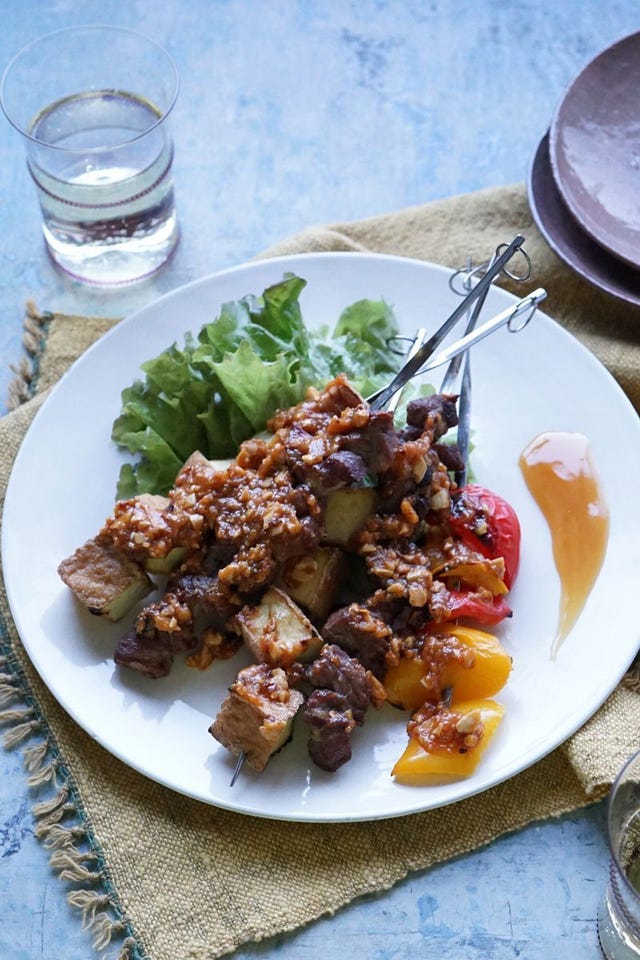 マヌカハニー味噌風味のラム肉サテ Elle Gourmet エル グルメ マヌカハニー味噌風味のラム肉サテ Elle Gourmet エル グルメ