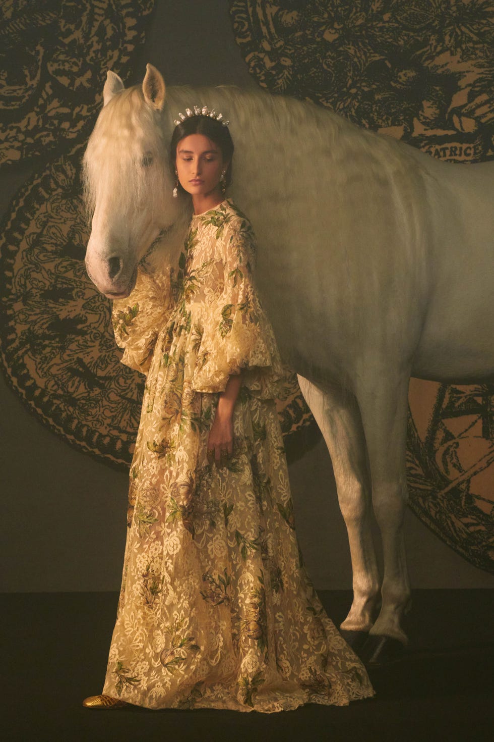 https://hips.hearstapps.com/hmg-prod.s3.amazonaws.com/images/00001-dior-couture-spring-2021-credit-elina-kechicheva-1611926008.jpg?resize=980%3A%2A