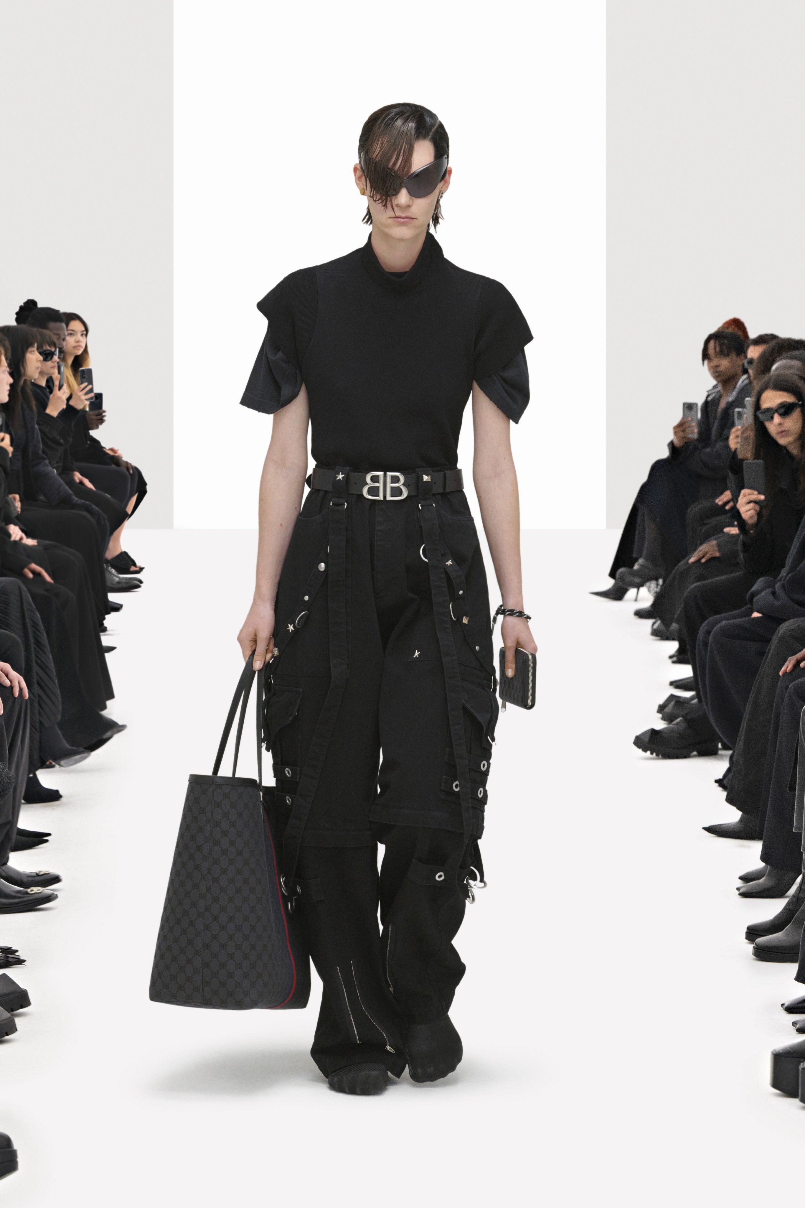 marionet Overvåge nationalsang Every Look From Balenciaga Spring/Summer 2022 — CR Fashion Book