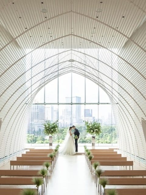 窓 がドラマチックなチャペル5選 Elle Mariage エル マリアージュ 窓 がドラマチックなチャペル5選 Elle Mariage エル マリアージュ