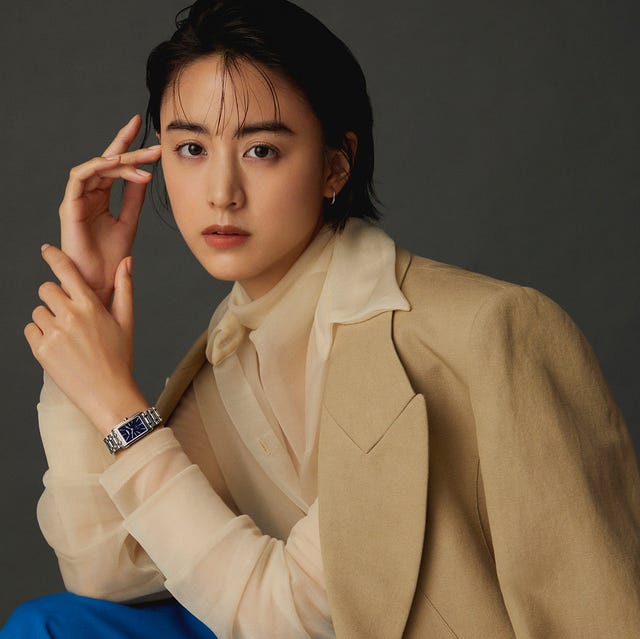 山本美月がまとう ロンジン のエレガンスウォッチ 山本美月がまとう ロンジン のエレガンスウォッチ