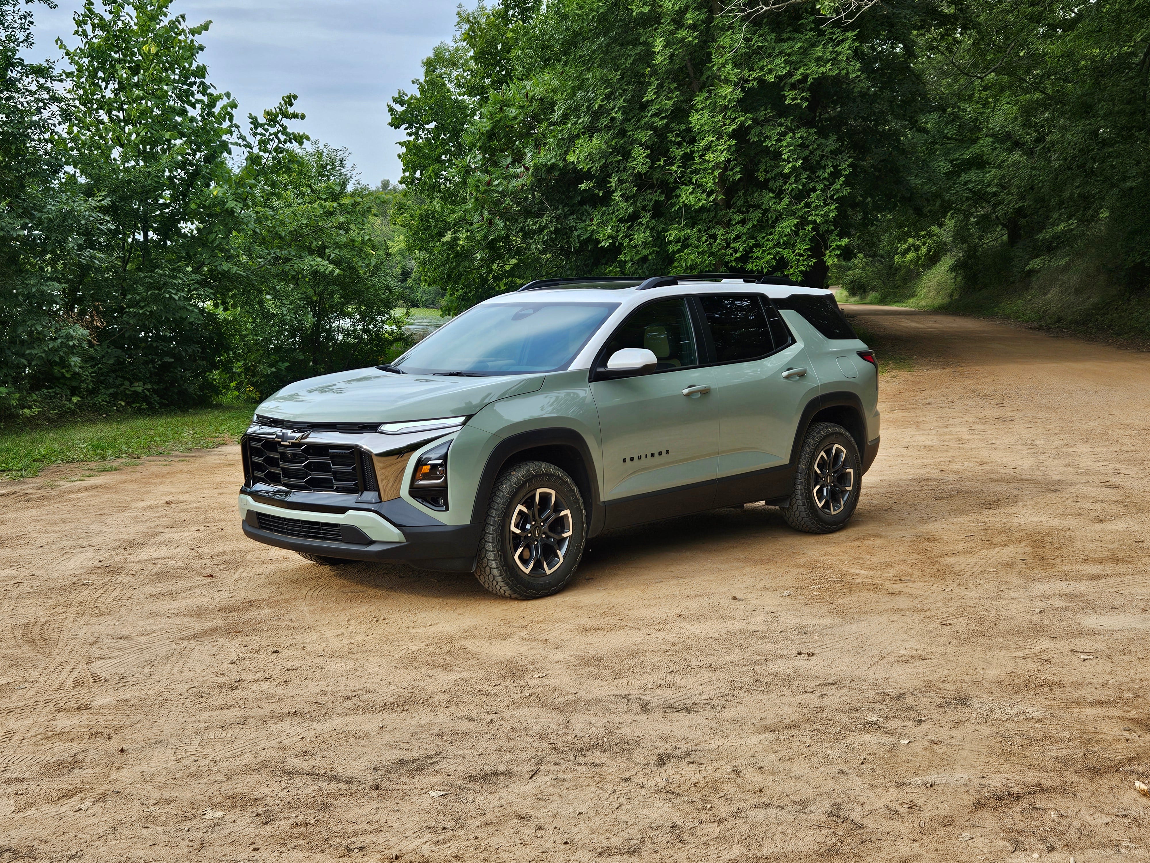 2025 Chevrolet Equinox Offers Lots of Style but Just One Engine Option