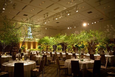 ハイアットリージェンシー京都の枝ものを使ったグリーンメインの会場装花