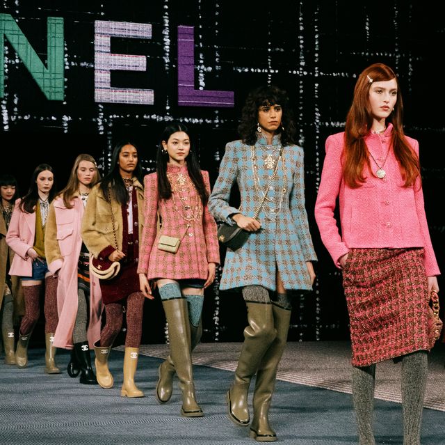 Vanaf daar partitie Belonend Chanel brengt een ode aan tweed met de fall/winter 2022-collectie