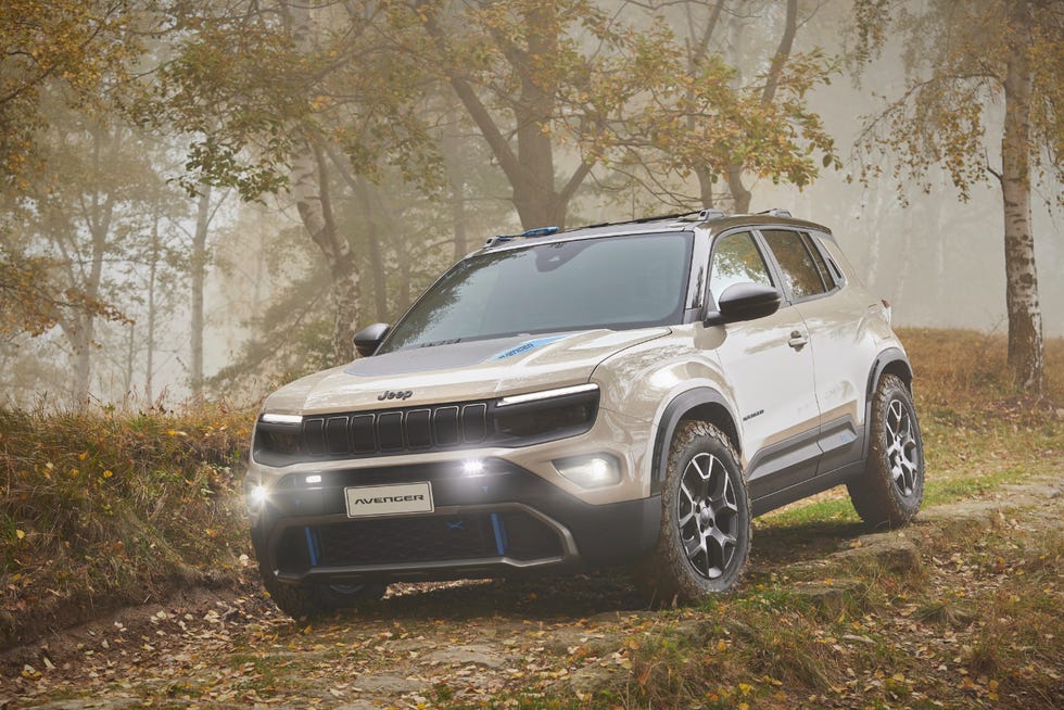 03-jeepavenger4x4concept-634995aa53faf-1666018278.jpg