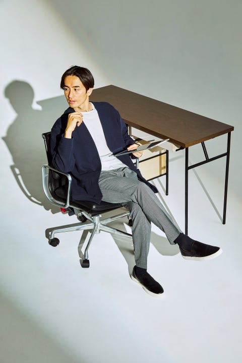 今時の仕事服by 洋服の青山 Vol 2 クリスチャン オラーニの高機能パンツ