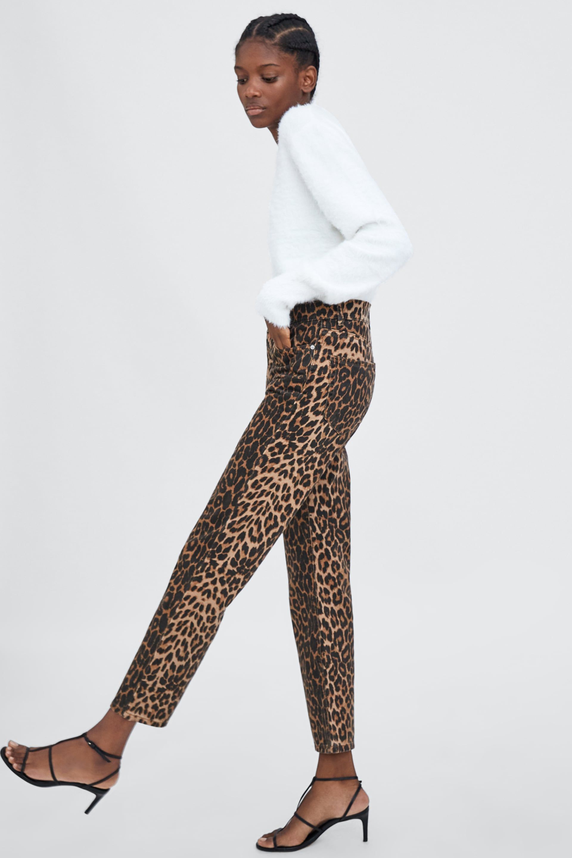 Moda Pantalones Pantalones tobilleros Zara Pantal\u00f3n tobillero estampado de leopardo estilo extravagante 