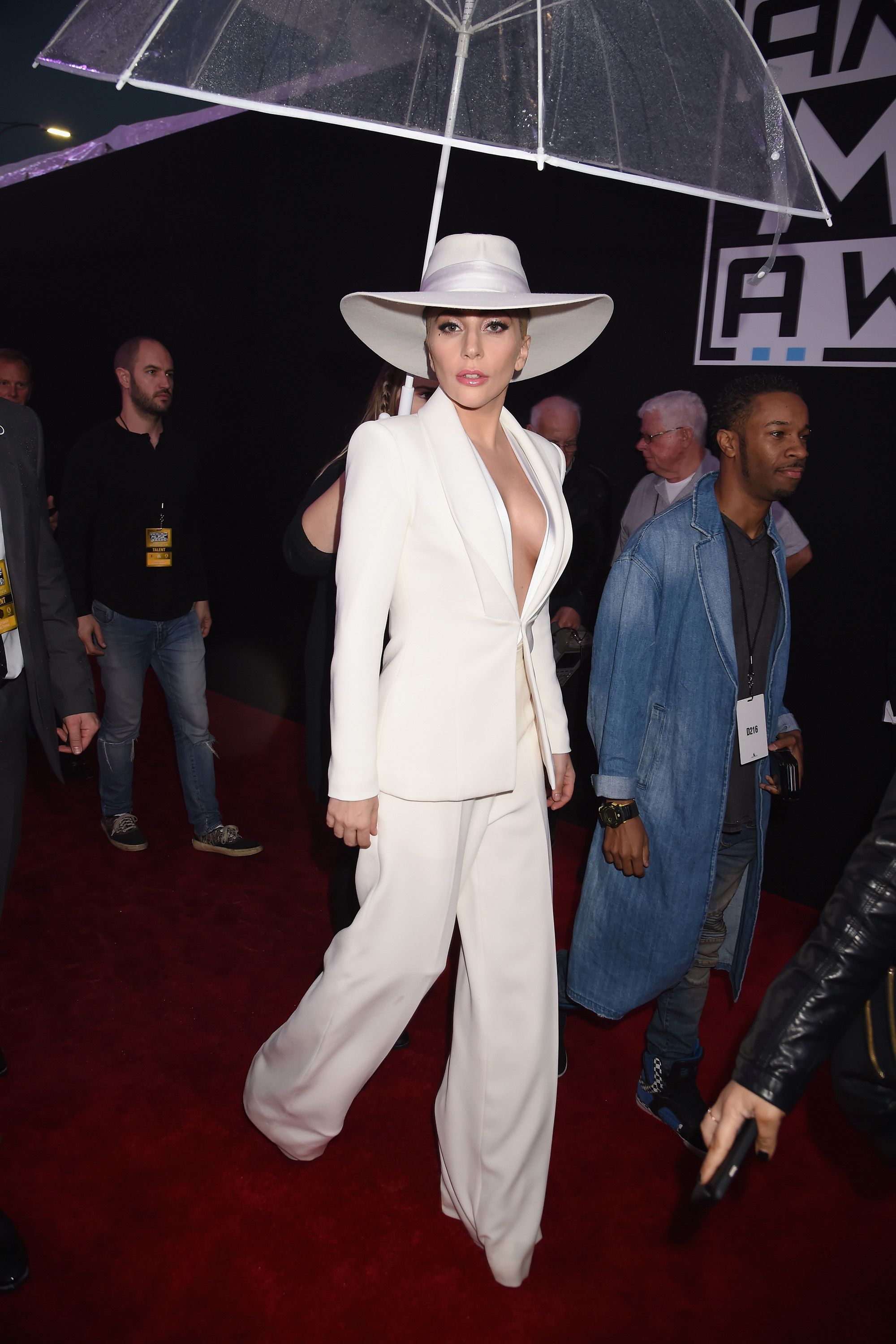 Best Red Carpet Looks From The 2016 American Music Awards Ama Best Red Carpet Looks From The 2016 American Music Awards Ama Dresses And Suits