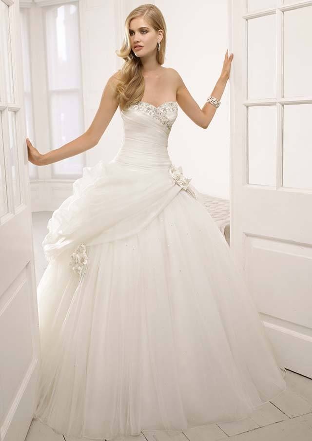 愛されドレスの決定版♡ 花嫁に人気のチュールのウエディング・ドレス6選