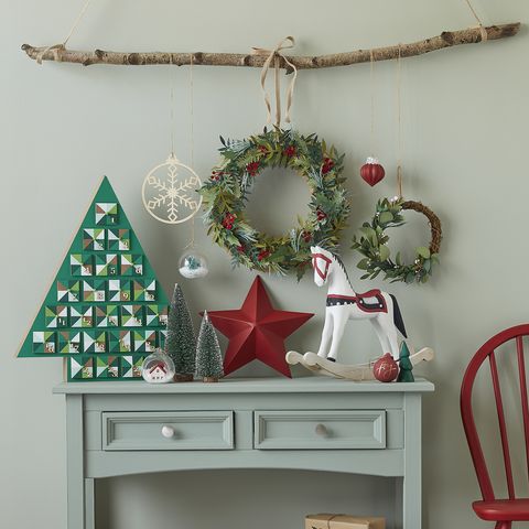 7 Christmas decorating tips from a visual merchandiser