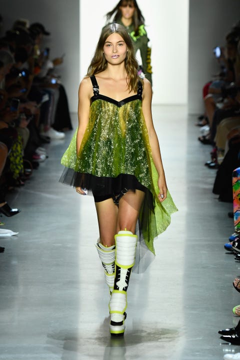 Jeremy Scott Spring-Summer 2019 Show Review - Jeremy Scott's SS19 ...