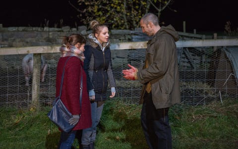 Belle and Sam are spooked in Emmerdale image