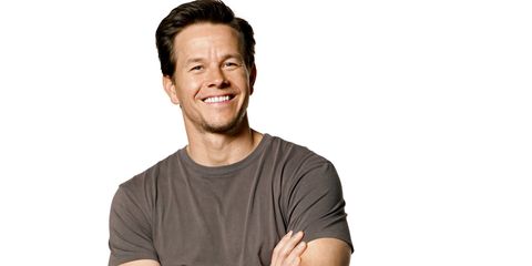 Hottle Mark Wahlberg: Actor with arms folded