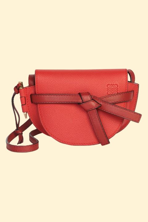 Bag, Handbag, Red, Leather, Fashion accessory, Messenger bag, Satchel, Shoulder bag, Luggage and bags, Material property, 